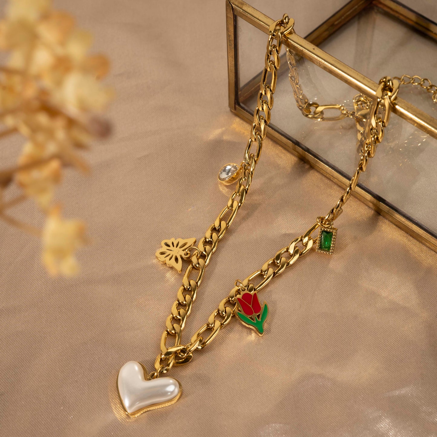 White heart party Necklace
