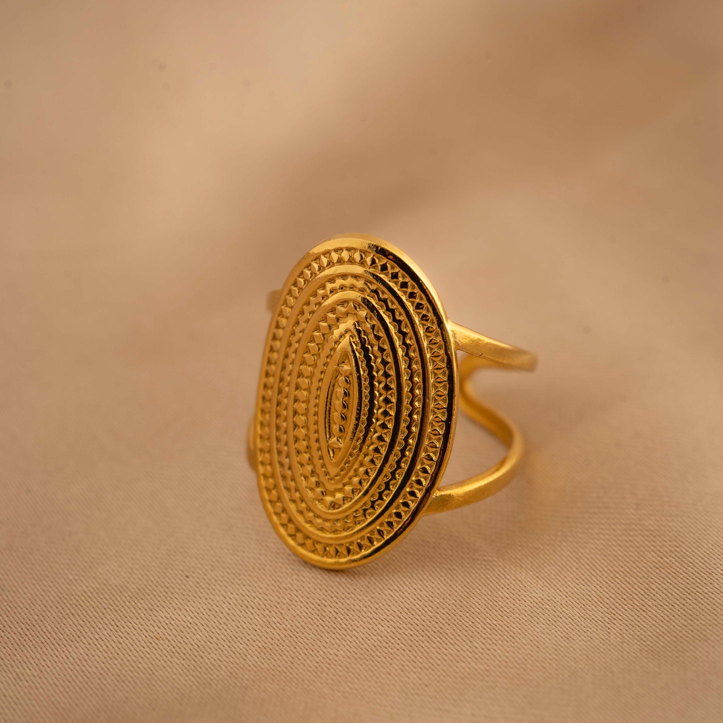 Classic style geometric leaf plating open rings