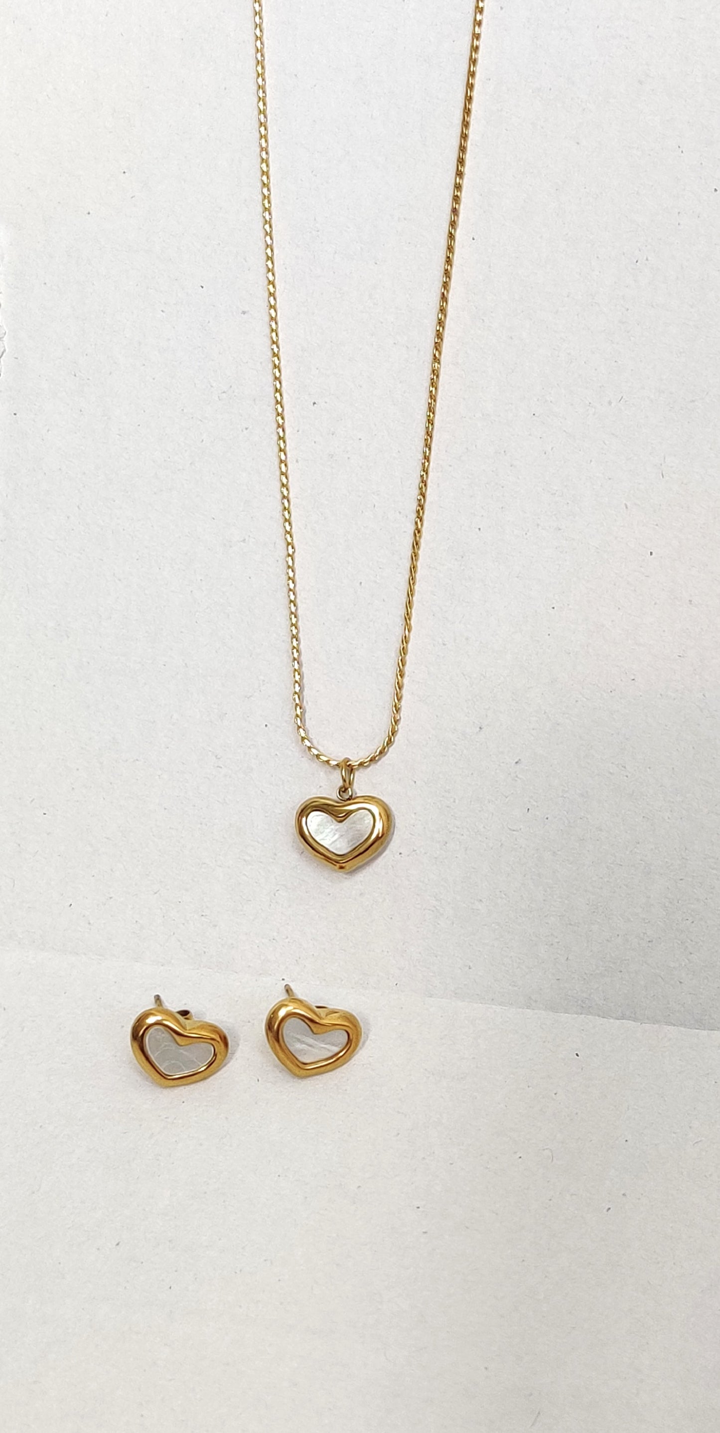 Truetarnish French Classic Heart Shape 18K Gold Plated Necklace with Earrings