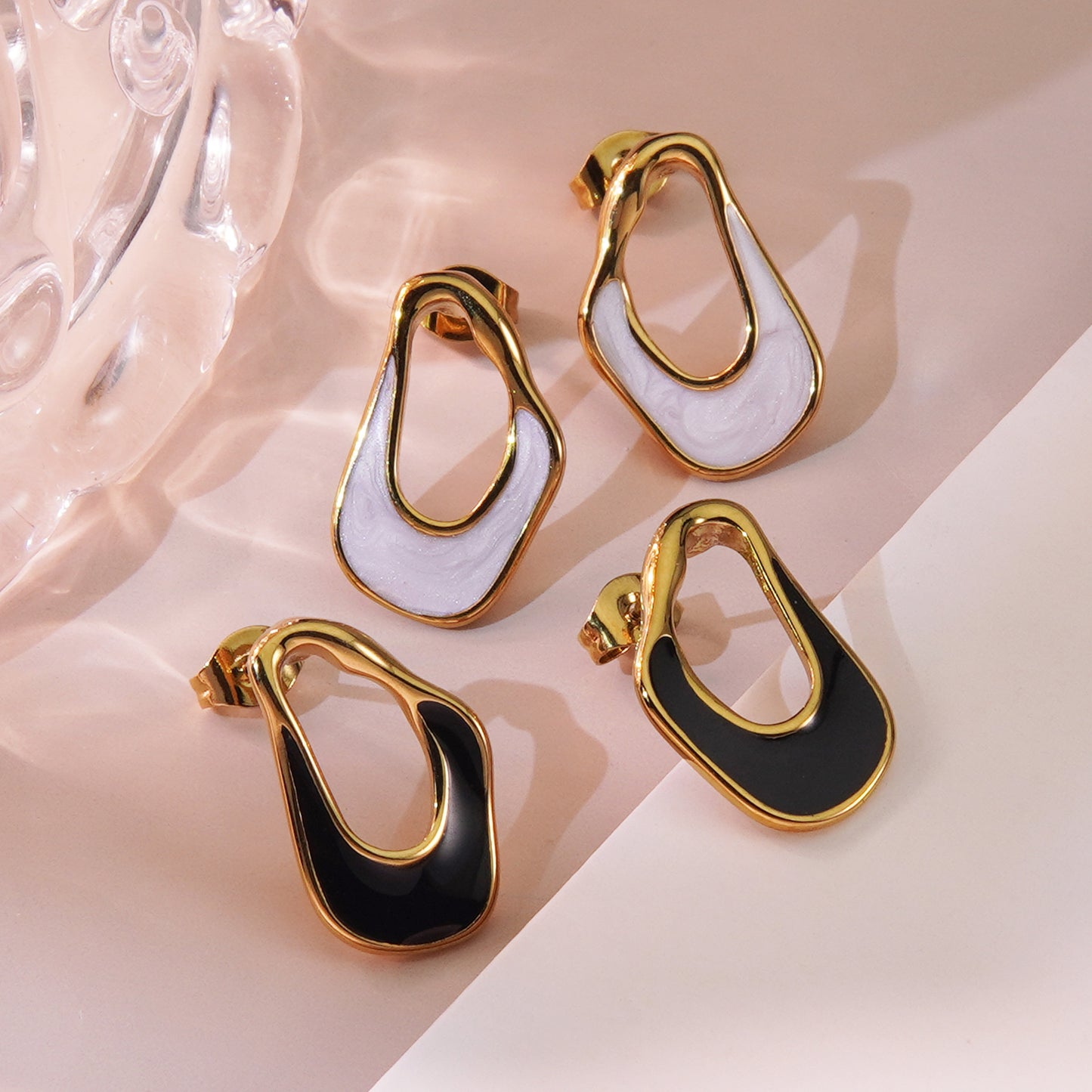 1 set of Black studs Elegant Style 304 18K Gold Plated