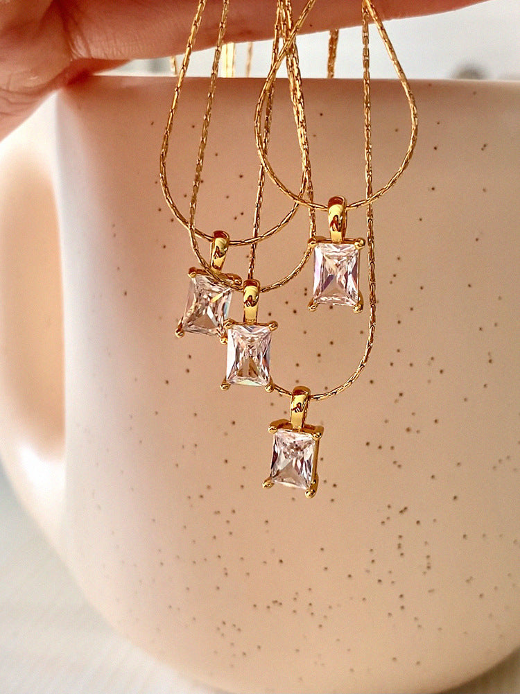 Elegant Office Wear Stainless Steel Artificial Rhinestones 18K Gold Plated Gold Necklace