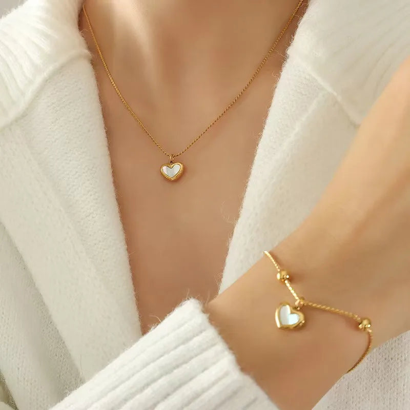 French Classic Heart Shape 18K Gold Plated Earrings Necklace Bracelet Jewelry Set