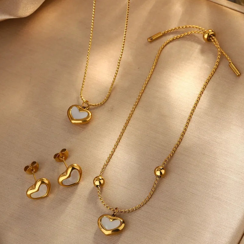 French Classic Heart Shape 18K Gold Plated Earrings Necklace Bracelet Jewelry Set