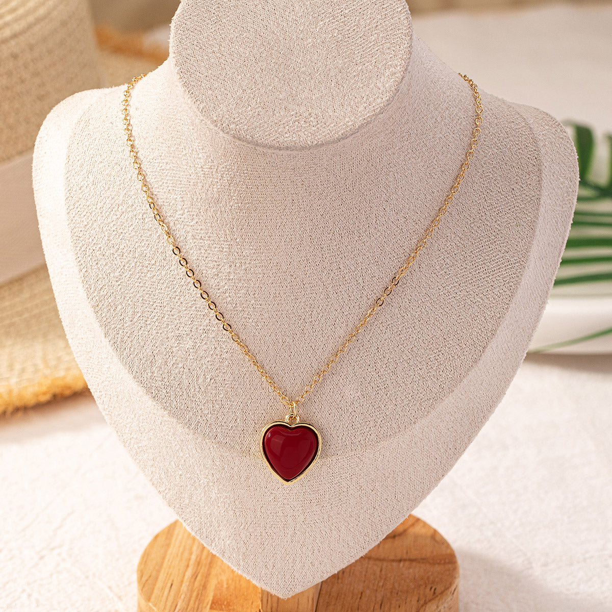 Elegant Lady Modern Style Heart Shape Inlay Pendant Necklace