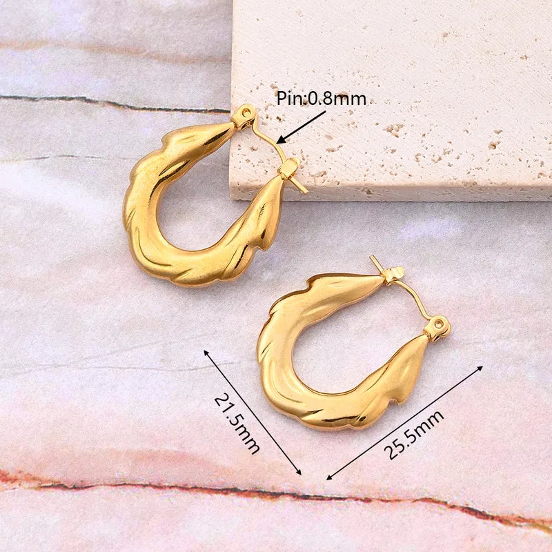U leaf Gold Earring