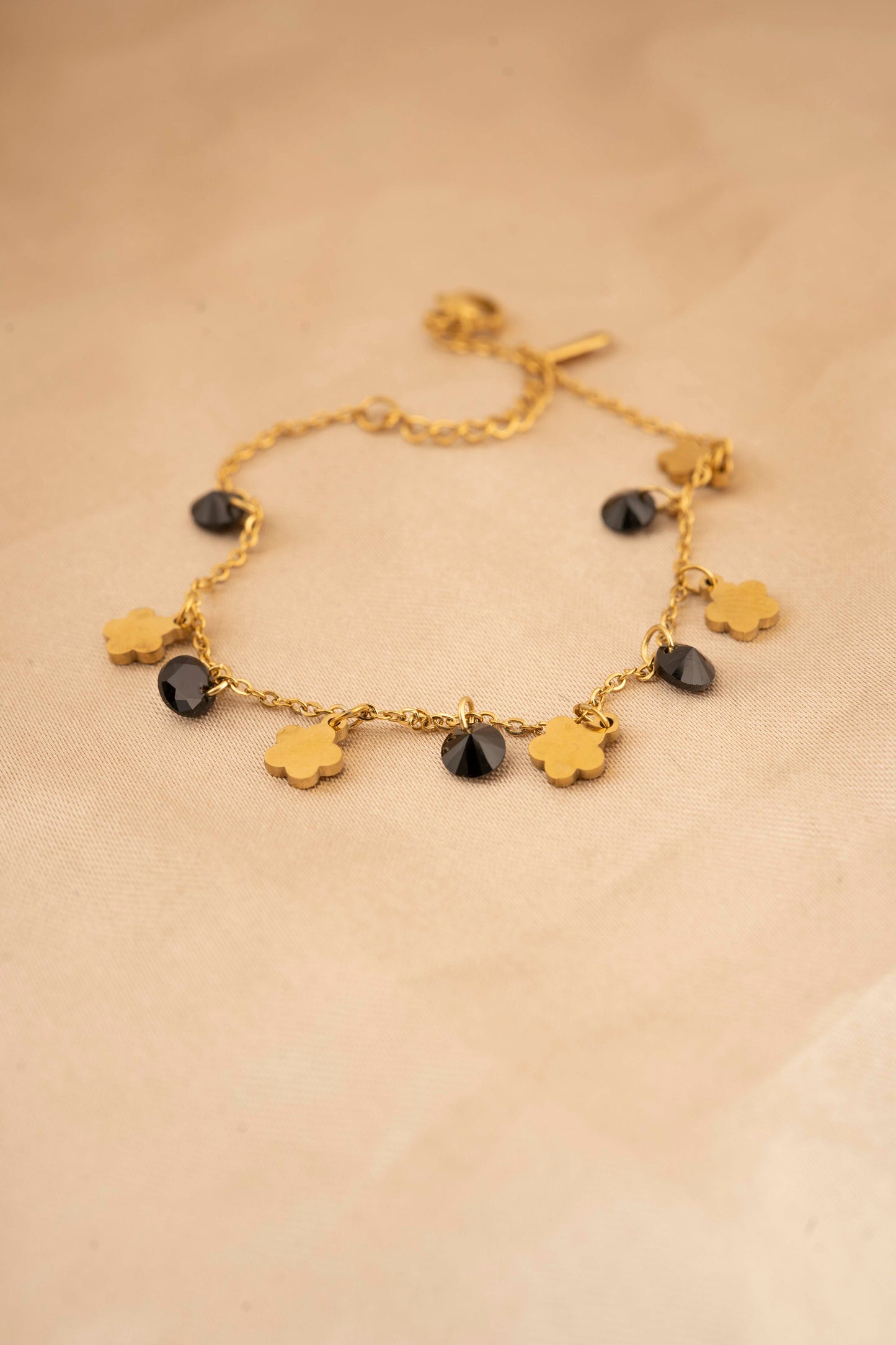 Black Flat Pearl & Sweet Flower Bracelets
