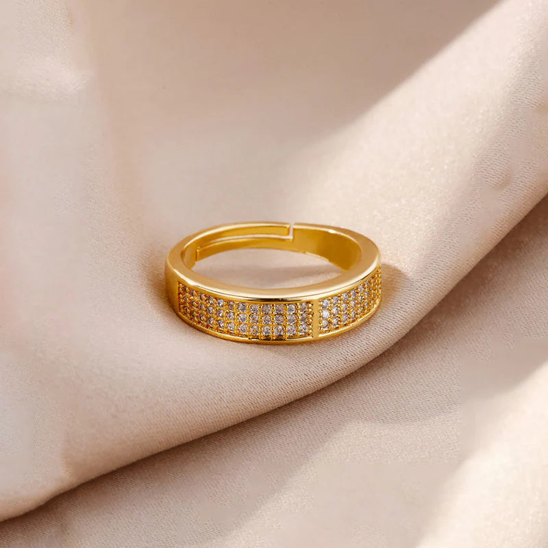 Tiny studded Ring - Adjustable