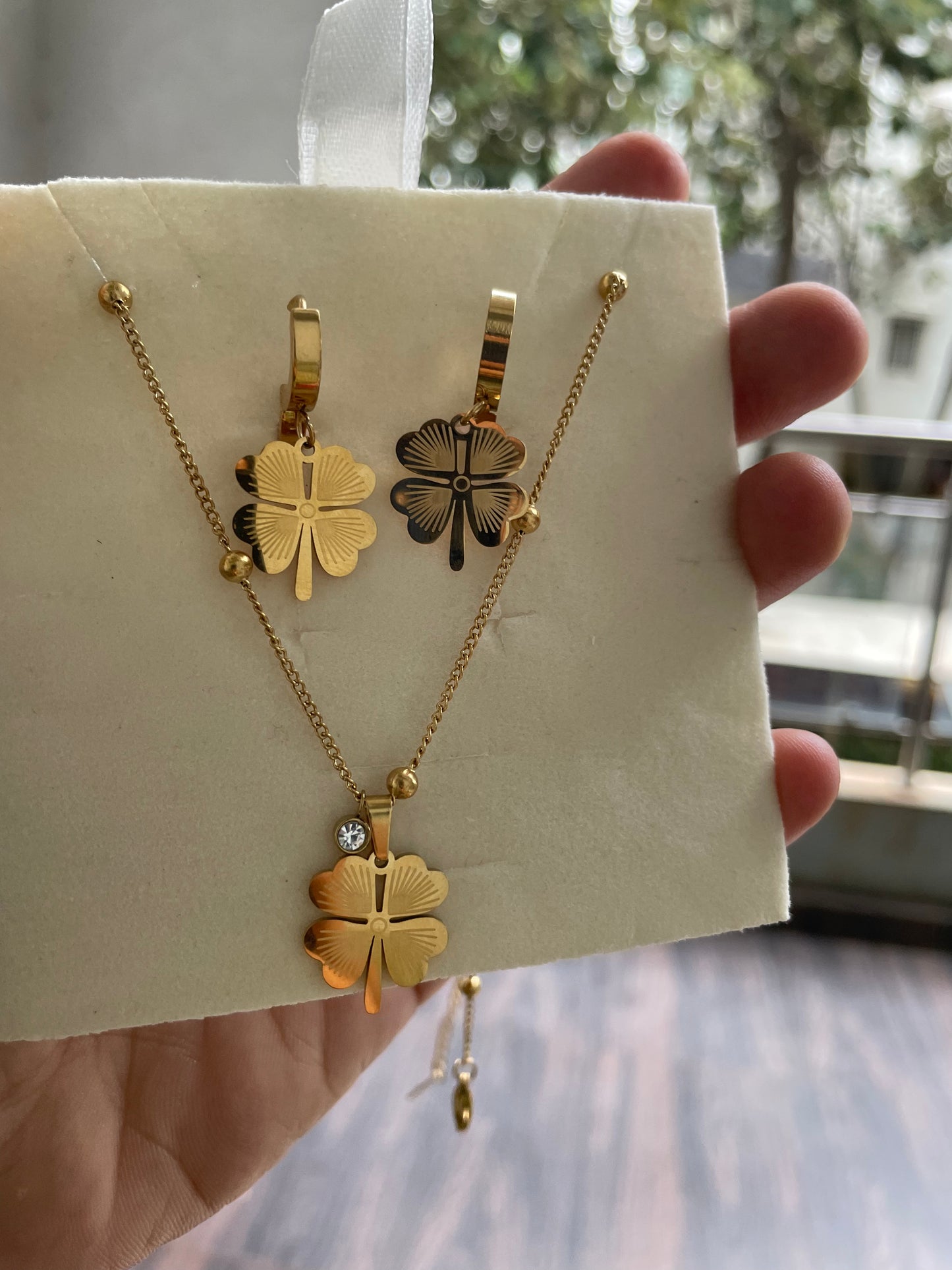 Truetarnish Clover Necklace Earring Set