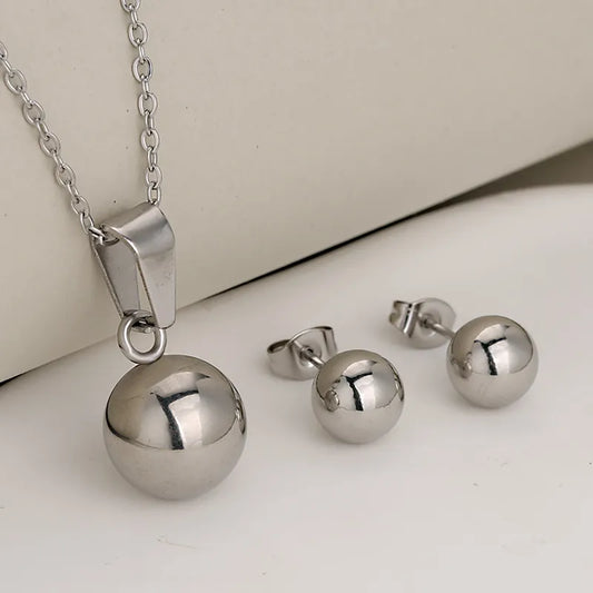 Silver Queen Offer Combo Green Necklace set with 2 Earrings
