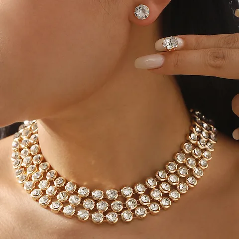Three layer of Rhinaestones with A stud set